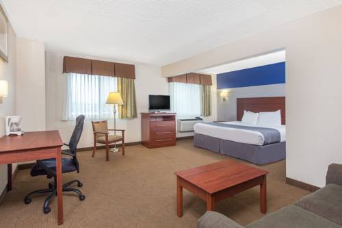 Imagen de la habitación del Hotel Baymont By Wyndham Dubuque. Foto 4
