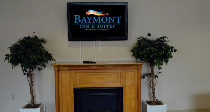 Imagen de los interiores del Hotel Baymont By Wyndham East Windsor Bradley Airport. Foto 15