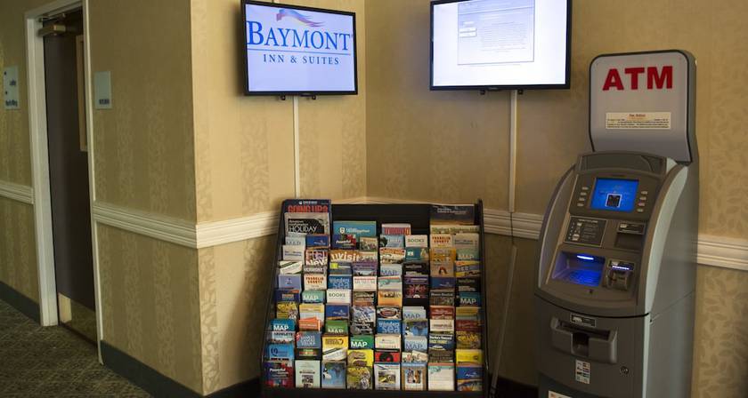 Imagen de los interiores del Hotel Baymont By Wyndham East Windsor Bradley Airport. Foto 17