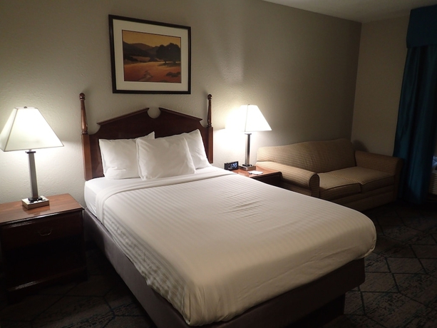 Imagen de la habitación del Hotel Baymont By Wyndham Effingham. Foto 10