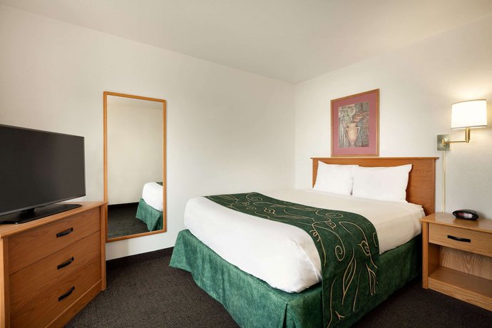 Imagen de la habitación del Hotel Baymont By Wyndham Elko. Foto 8