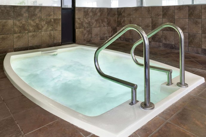 Imagen de la piscina del Hotel Baymont By Wyndham Elko. Foto 15