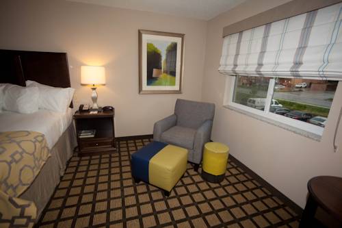 Imagen de la habitación del Hotel Baymont By Wyndham Erie. Foto 3