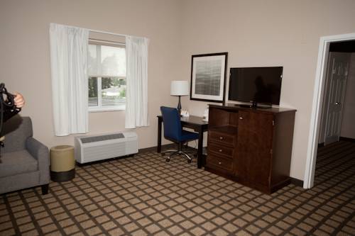 Imagen de la habitación del Hotel Baymont By Wyndham Erie. Foto 8