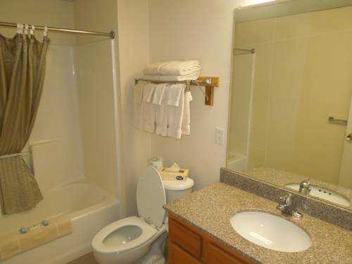 Imagen de la habitación del Hotel Baymont By Wyndham Essex Burlington Area. Foto 8