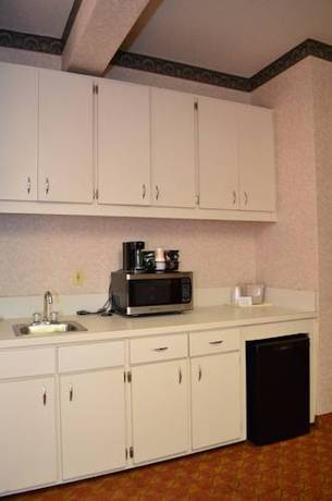 Imagen de la habitación del Hotel Baymont By Wyndham Fayetteville. Foto 3