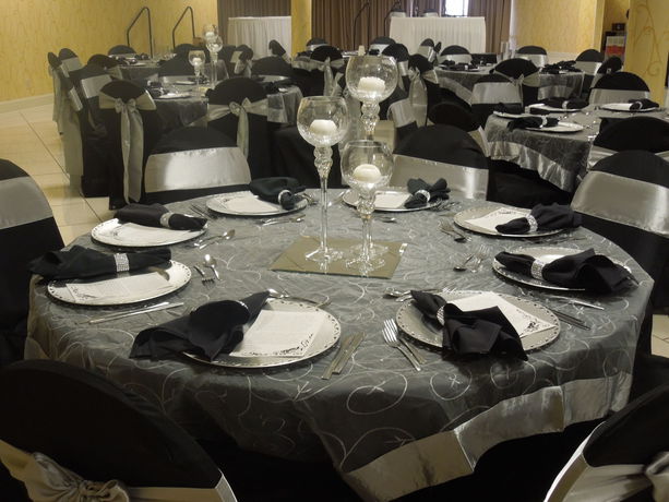 Imagen del bar/restaurante del Hotel Baymont By Wyndham Fayetteville Fort Bragg Area. Foto 5