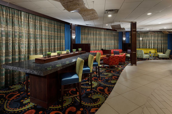 Imagen del bar/restaurante del Hotel Baymont By Wyndham Fayetteville Fort Bragg Area. Foto 6