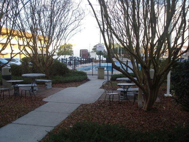 Imagen de los interiores del Hotel Baymont By Wyndham Fayetteville Fort Bragg Area. Foto 11