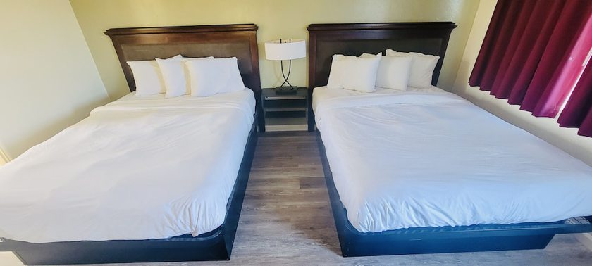 Imagen de la habitación del Hotel Baymont By Wyndham Fort Bragg. Foto 12