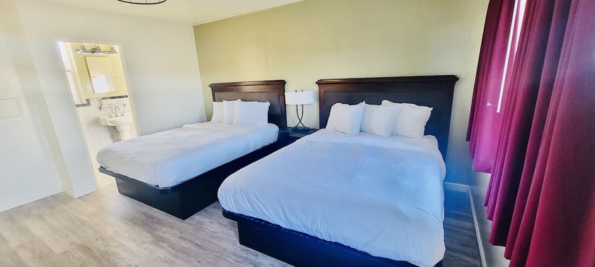 Imagen de la habitación del Hotel Baymont By Wyndham Fort Bragg. Foto 13