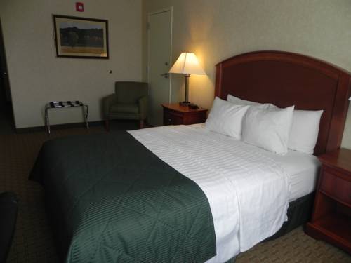 Imagen de la habitación del Hotel Baymont By Wyndham Fort Morgan. Foto 3