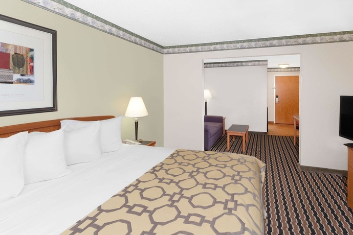 Imagen de la habitación del Hotel Baymont By Wyndham Fort Wayne. Foto 4