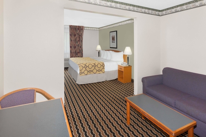 Imagen de la habitación del Hotel Baymont By Wyndham Fort Wayne. Foto 5