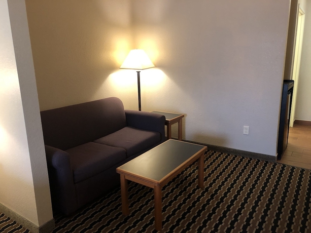 Imagen de la habitación del Hotel Baymont By Wyndham Fort Wayne. Foto 12