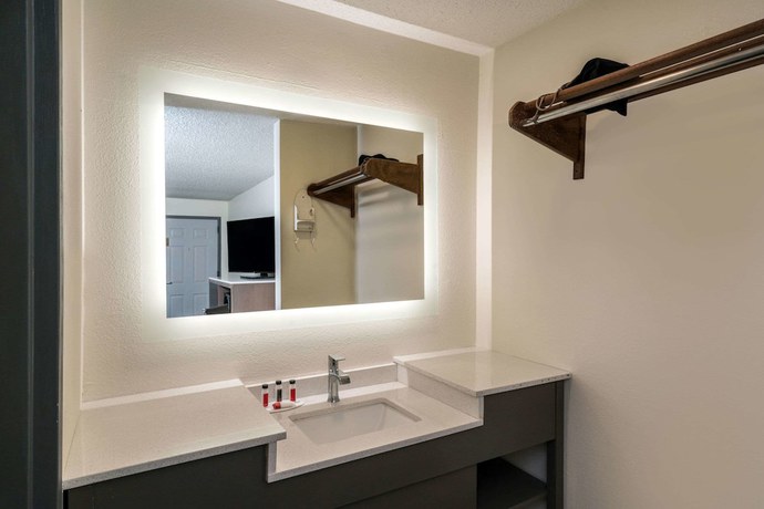 Imagen de la habitación del Hotel Baymont By Wyndham Franklin/cool Springs. Foto 9