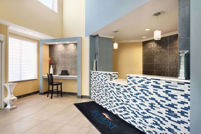 Imagen de los interiores del Hotel Baymont By Wyndham Ft. Leonard/saint Robert. Foto 19
