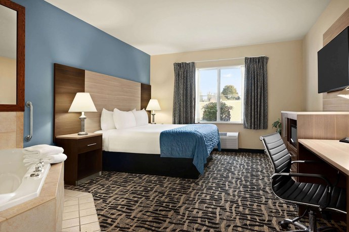 Imagen de la habitación del Hotel Baymont By Wyndham Ft. Leonard/saint Robert. Foto 10