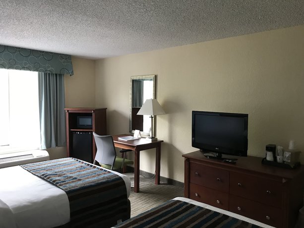 Imagen de la habitación del Hotel Baymont By Wyndham Gainesville I-75. Foto 8
