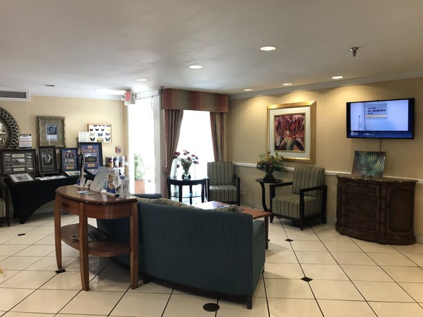 Imagen de los interiores del Hotel Baymont By Wyndham Gainesville I-75. Foto 20