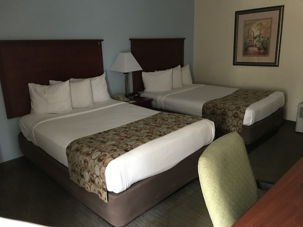Imagen de la habitación del Hotel Baymont By Wyndham Gainesville I-75. Foto 16