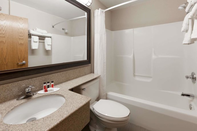 Imagen de la habitación del Hotel Baymont By Wyndham Gaylord. Foto 6