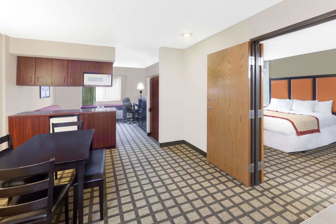 Imagen de la habitación del Hotel Baymont By Wyndham Gaylord. Foto 8