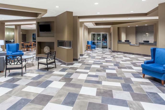 Imagen de los interiores del Hotel Baymont By Wyndham Grand Forks. Foto 20