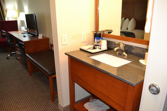 Imagen de la habitación del Hotel Baymont By Wyndham Grand Forks. Foto 3