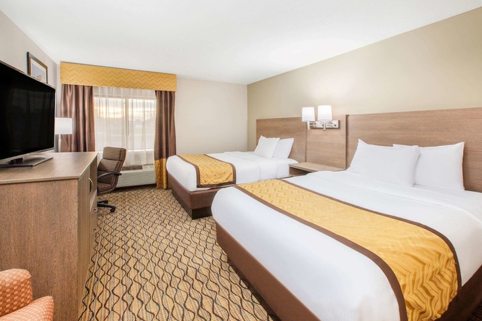 Imagen de la habitación del Hotel Baymont By Wyndham Grand Rapids Airport. Foto 4