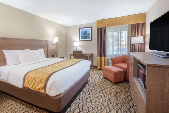 Imagen de la habitación del Hotel Baymont By Wyndham Grand Rapids Airport. Foto 7