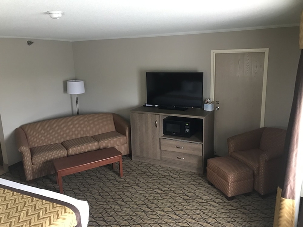 Imagen de la habitación del Hotel Baymont By Wyndham Grand Rapids Airport. Foto 15