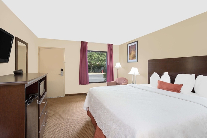 Imagen de la habitación del Hotel Baymont By Wyndham Greenville. Foto 10