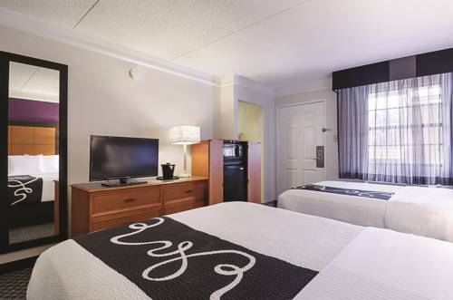 Imagen de la habitación del Hotel Baymont By Wyndham Greenville Woodruff Rd. Foto 10