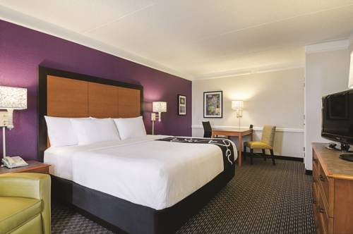 Imagen de la habitación del Hotel Baymont By Wyndham Greenville Woodruff Rd. Foto 11