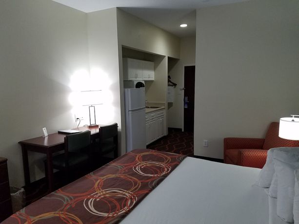 Imagen de la habitación del Hotel Baymont By Wyndham Grovetown Augusta. Foto 7