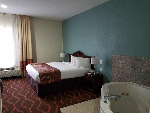 Imagen de la habitación del Hotel Baymont By Wyndham Grovetown Augusta. Foto 12