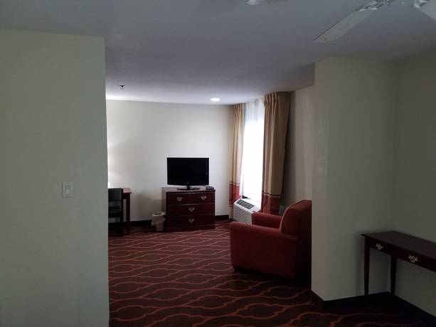 Imagen de la habitación del Hotel Baymont By Wyndham Grovetown Augusta. Foto 14