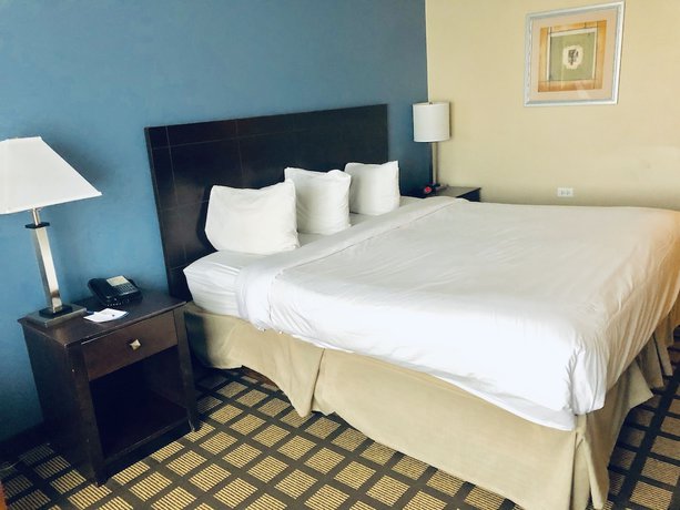 Imagen de la habitación del Hotel Baymont By Wyndham Gurnee. Foto 4