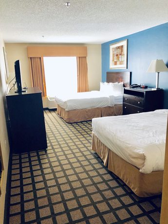 Imagen de la habitación del Hotel Baymont By Wyndham Gurnee. Foto 6