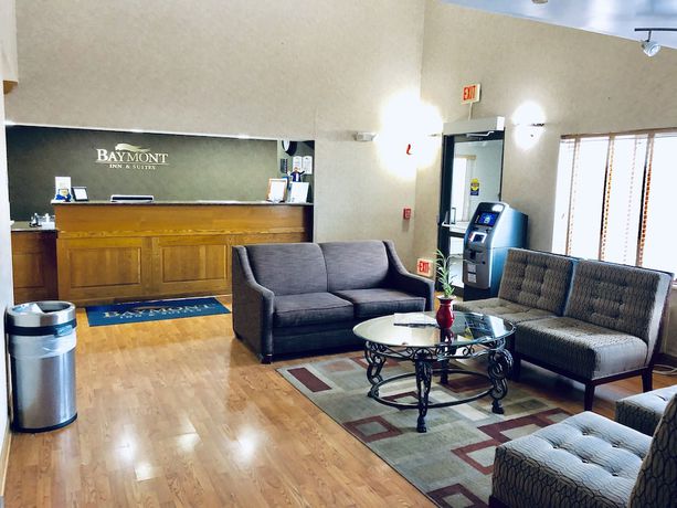 Imagen de los interiores del Hotel Baymont By Wyndham Gurnee. Foto 20