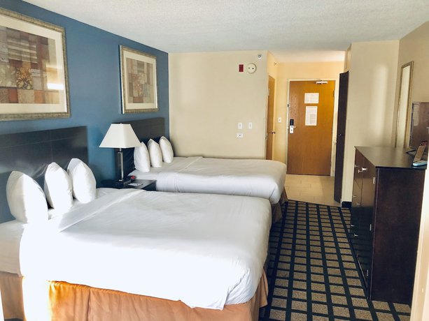 Imagen de la habitación del Hotel Baymont By Wyndham Gurnee. Foto 13