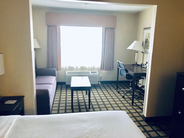 Imagen de la habitación del Hotel Baymont By Wyndham Gurnee. Foto 15