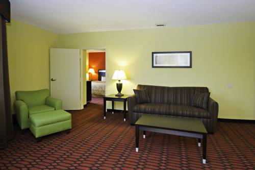 Imagen de la habitación del Hotel Baymont By Wyndham Harrisburg. Foto 5