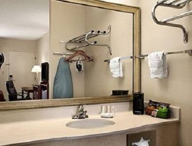 Imagen de la habitación del Hotel Baymont By Wyndham Hays. Foto 11