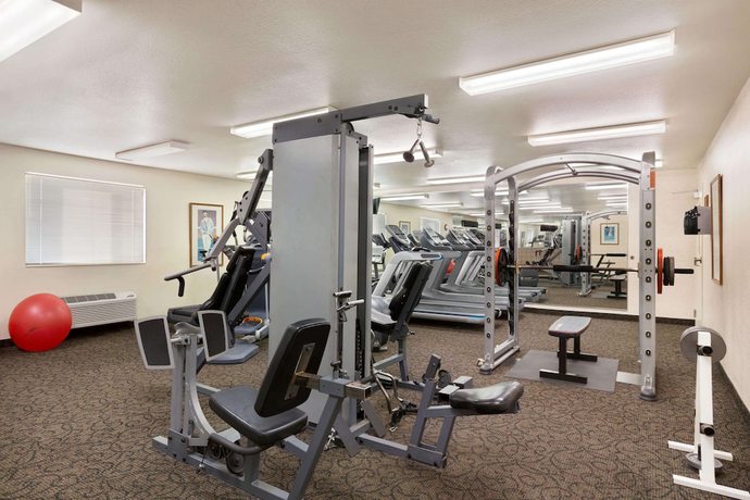 Imagen de los interiores del Hotel Baymont By Wyndham Hearne. Foto 19