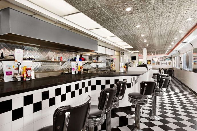 Imagen del bar/restaurante del Hotel Baymont By Wyndham Hearne. Foto 5