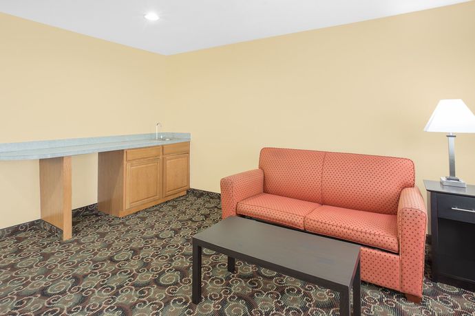 Imagen de la habitación del Hotel Baymont By Wyndham Holland. Foto 3