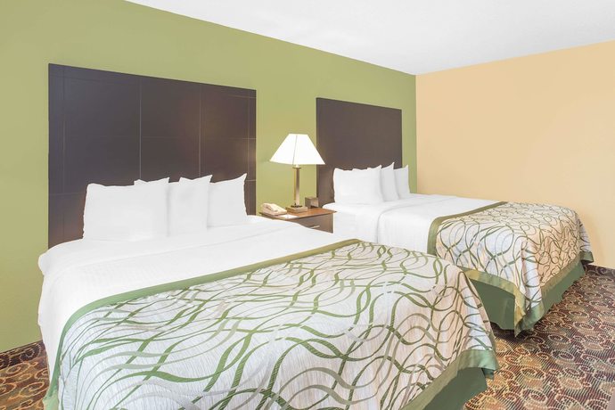 Imagen de la habitación del Hotel Baymont By Wyndham Holland. Foto 8