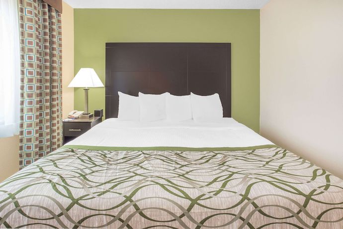 Imagen de la habitación del Hotel Baymont By Wyndham Holland. Foto 14